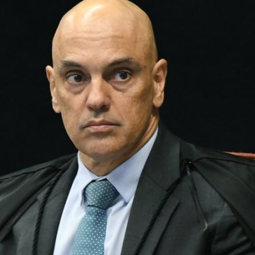 Alexandre de Moraes suspende pedidos de redução de pena baseados na Lei da Dosimetria