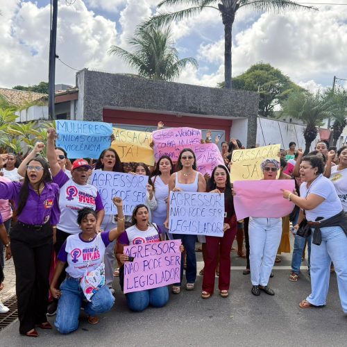 Moema pede cassação de presidente da Câmara de Lauro de Freitas suspeito de agredir companheira