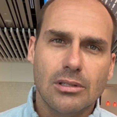 Eduardo Bolsonaro reage a críticas de Ricardo Salles e chama ex-ministro de “biruta político”