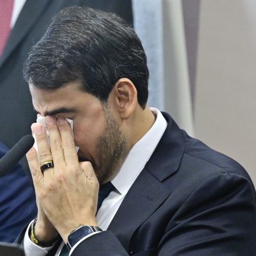 Após derrota, Lula se reúne com Messias e avalia tirar cargos de Alcolumbre