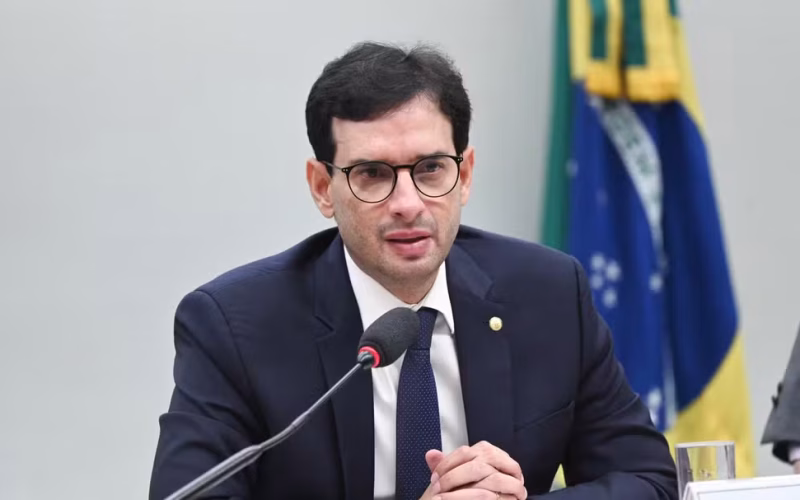 Fim da escala 6×1: relator propõe plano de trabalho e prevê votação de parecer em 26 de maio