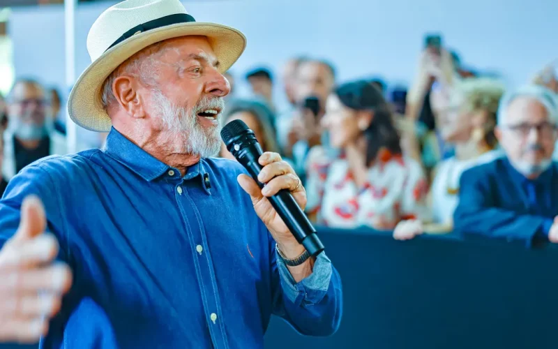 Lula deve retomar agenda em 48 horas após cirurgia em São Paulo