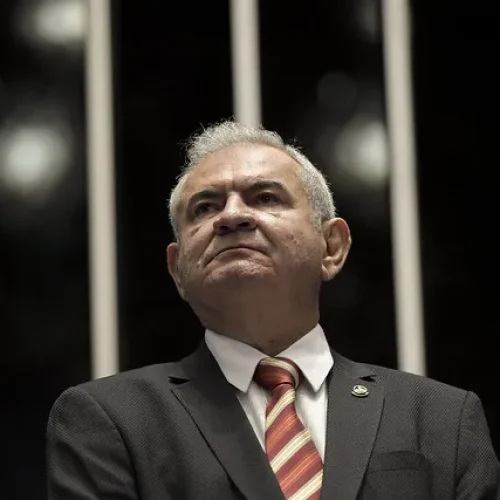 Após rompimento com Jerônimo, Coronel se reúne com prefeitos aliados