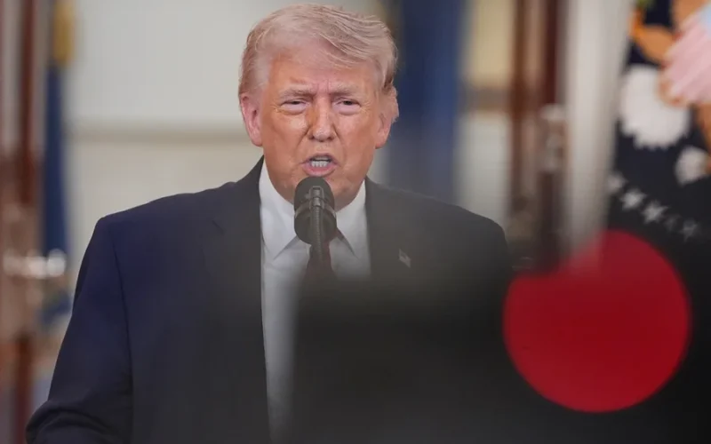 Trump diz que Irã “será varrido da Terra” caso ataque navios dos EUA