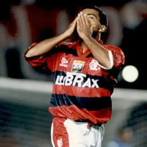 Última vez que Vitória venceu Flamengo na Copa do Brasil foi por 5 a 0 e contra Romário; relembre