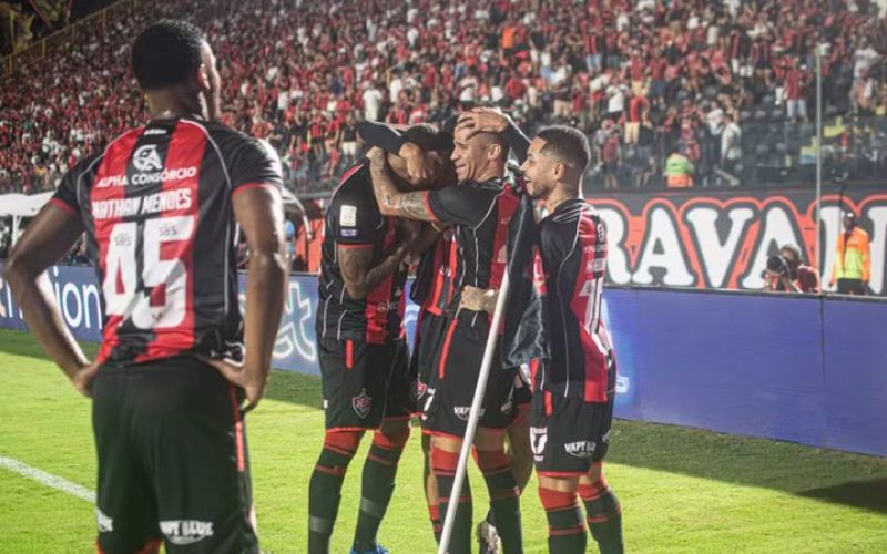 Fluminense x Vitória: onde assistir, arbitragem e prováveis escalações 