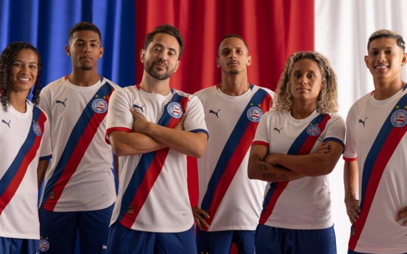 Nova camisa do Bahia 2026 chega às lojas nesta quarta (18); veja os valores