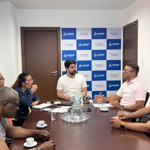 Rodoviários cobram garantia de empregos após fim do dinheiro nos ônibus em Salvador