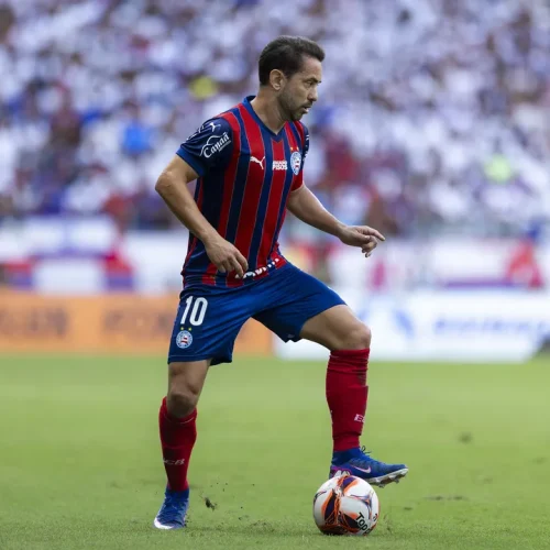 Éverton Ribeiro vira dúvida no Bahia e pode ficar fora do BaVi