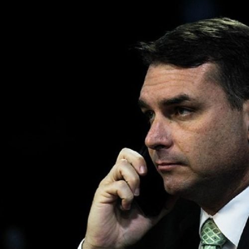 Áudio de Flávio Bolsonaro cobrando dinheiro de Daniel Vorcaro cai como uma bomba no meio político