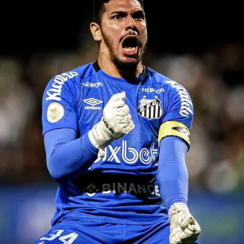 A pedido de Rogério Ceni, Bahia está próximo de anunciar a contratação do goleiro João Paulo, do Santos