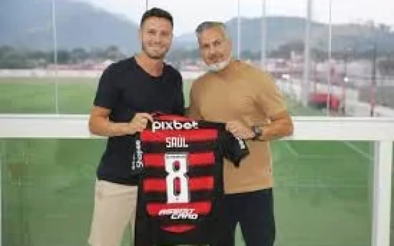 Flamengo impressiona o mundo com contratações de alto nível e é visto como potência global no futebol.