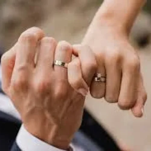 Divórcio cinza cresce no Brasil, uma nova fase de liberdade para muitas mulheres após os 50.