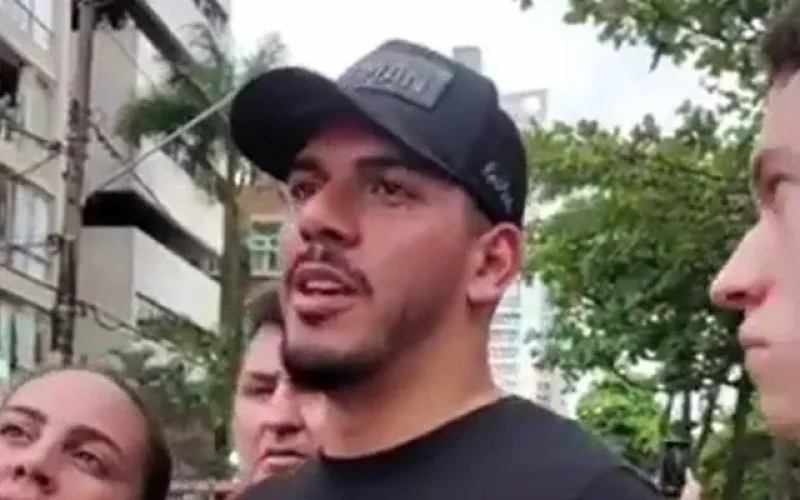 João Paulo chega em Salvador e afirma estar pronto para enfrentar o Corinthians