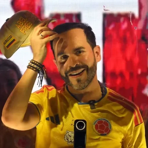 Justiça proíbe candidato de usar camisa da seleção em campanha