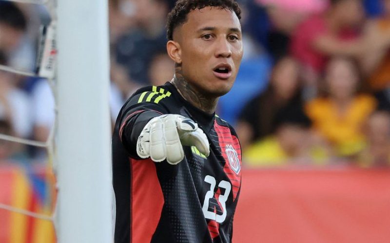 Empresário de Patrick Sequeira compra carro de luxo em Salvador e reacende possível vinda do goleiro ao Bahia