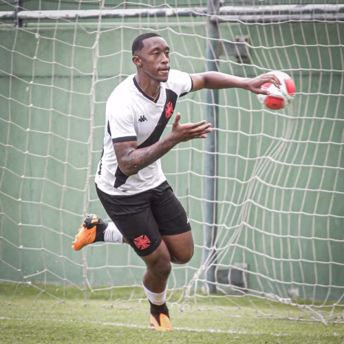 Bahia encaminha contratação de Luiz Gustavo, zagueiro do Vasco
