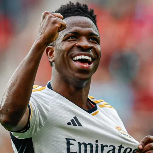 Real Madrid renova contrato de Vinicius Júnior até 2032