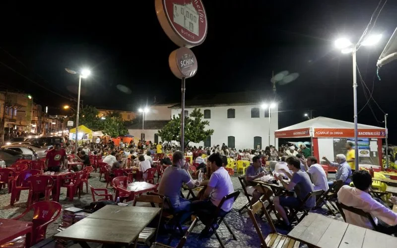 Salvador terá novas regras para cadeiras e mesas nas ruas e calçadas da cidade; veja