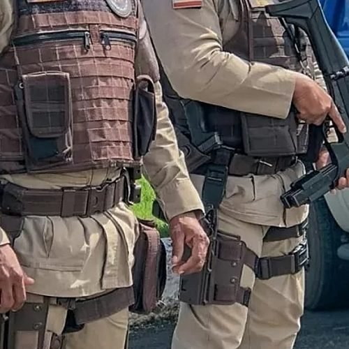 Policial é baleado na cabeça e ônibus deixam de circular em localidades de Salvador