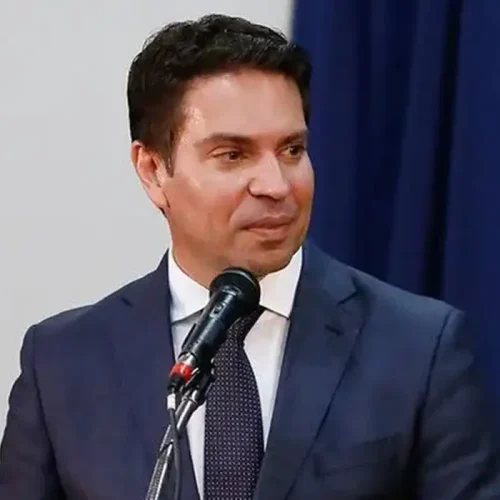 Governo Lula articula estratégia contra pedido de asilo de Ramagem nos Estados Unidos