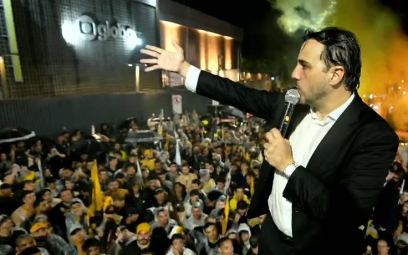 “Teve medo”: Renan dispara contra Flávio Bolsonaro após cancelamento do debate