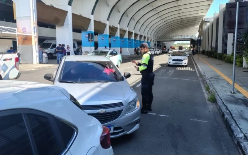 COMBATE AO CLANDESTINO: Aeroporto é a região com mais apreensões de transporte irregular