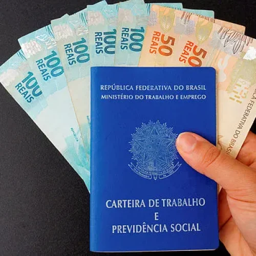PEC do trabalho flexível: entenda projeto que propõe jornada por horas
