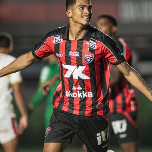 Com titulares, Vitória goleia Juazeirense e assume liderança do Grupo A da Copa do Nordeste